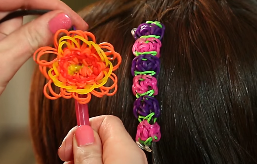rainbow loom flower keychain